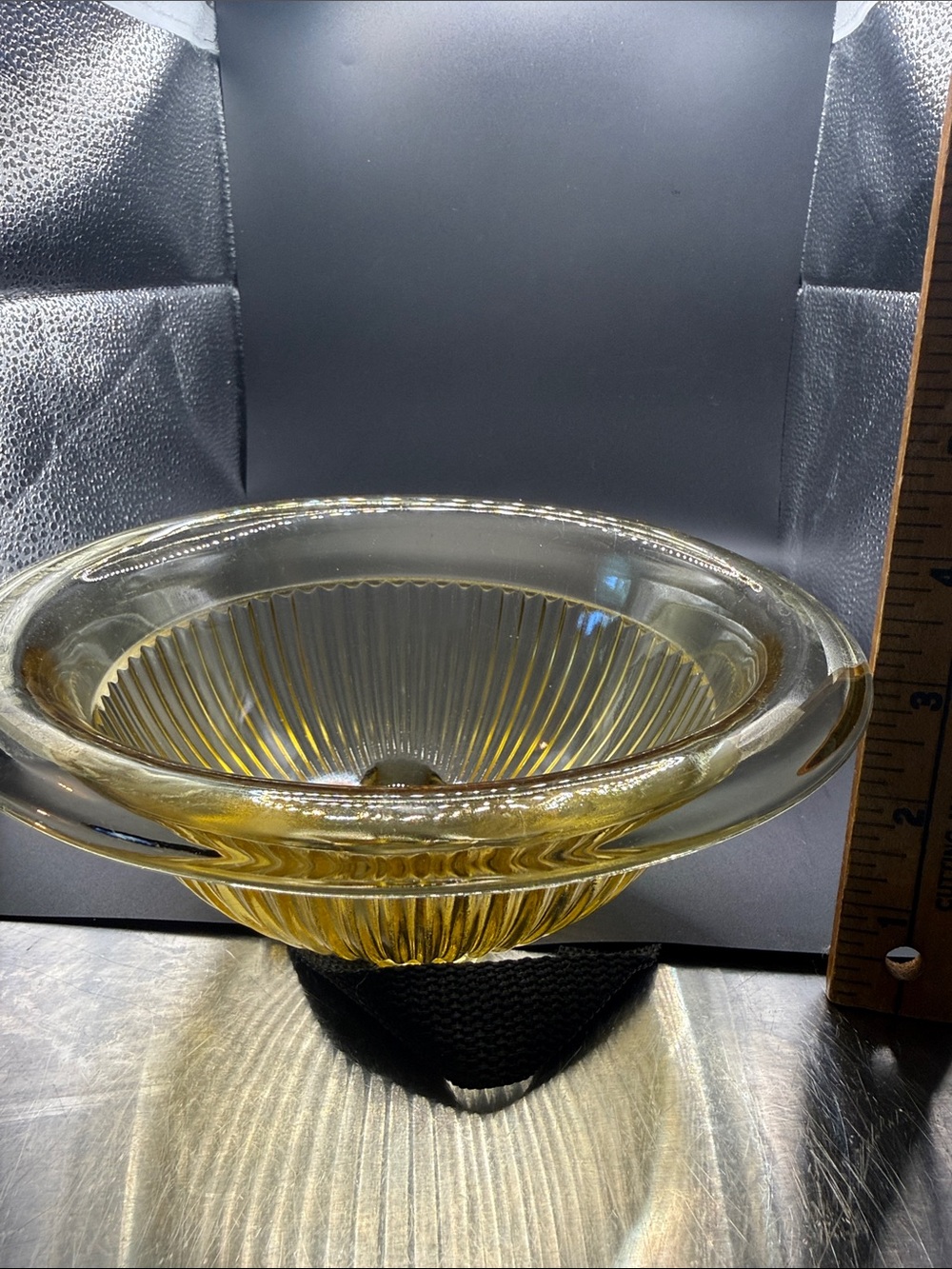 Depression Glass Footed Nesting Bowls - Picture 8 of 14